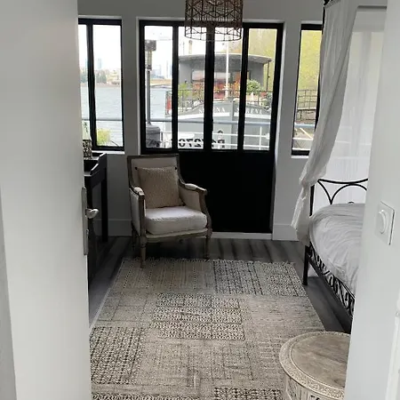 Loft Sur L'eau Avec Parking Apartment *