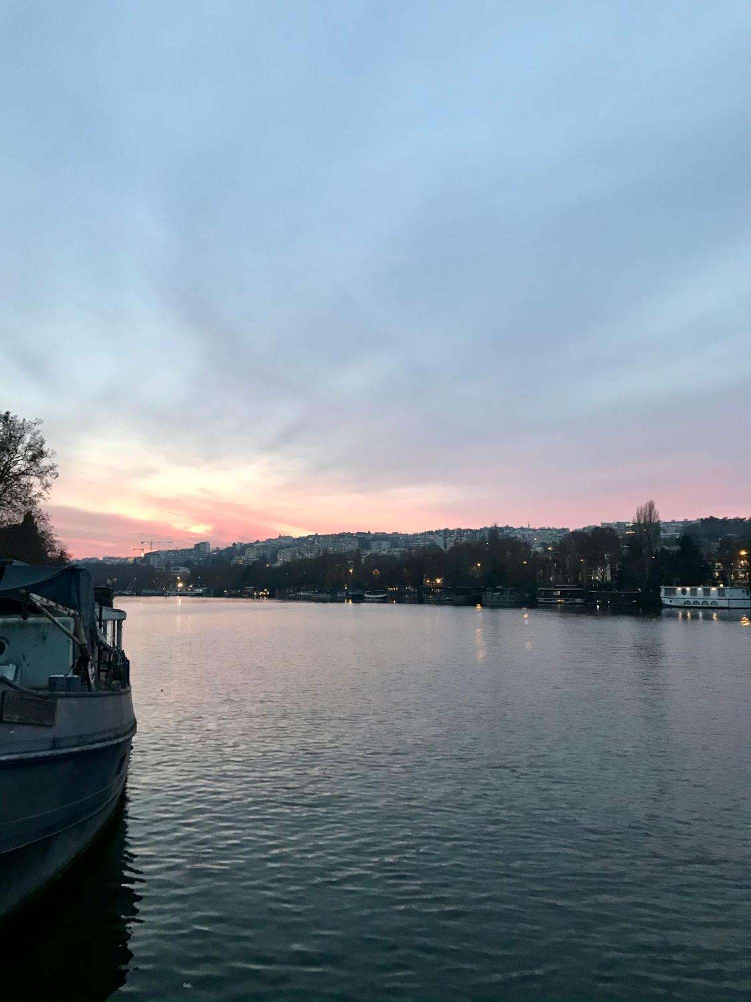 Loft Sur L'eau Avec Parking Paris