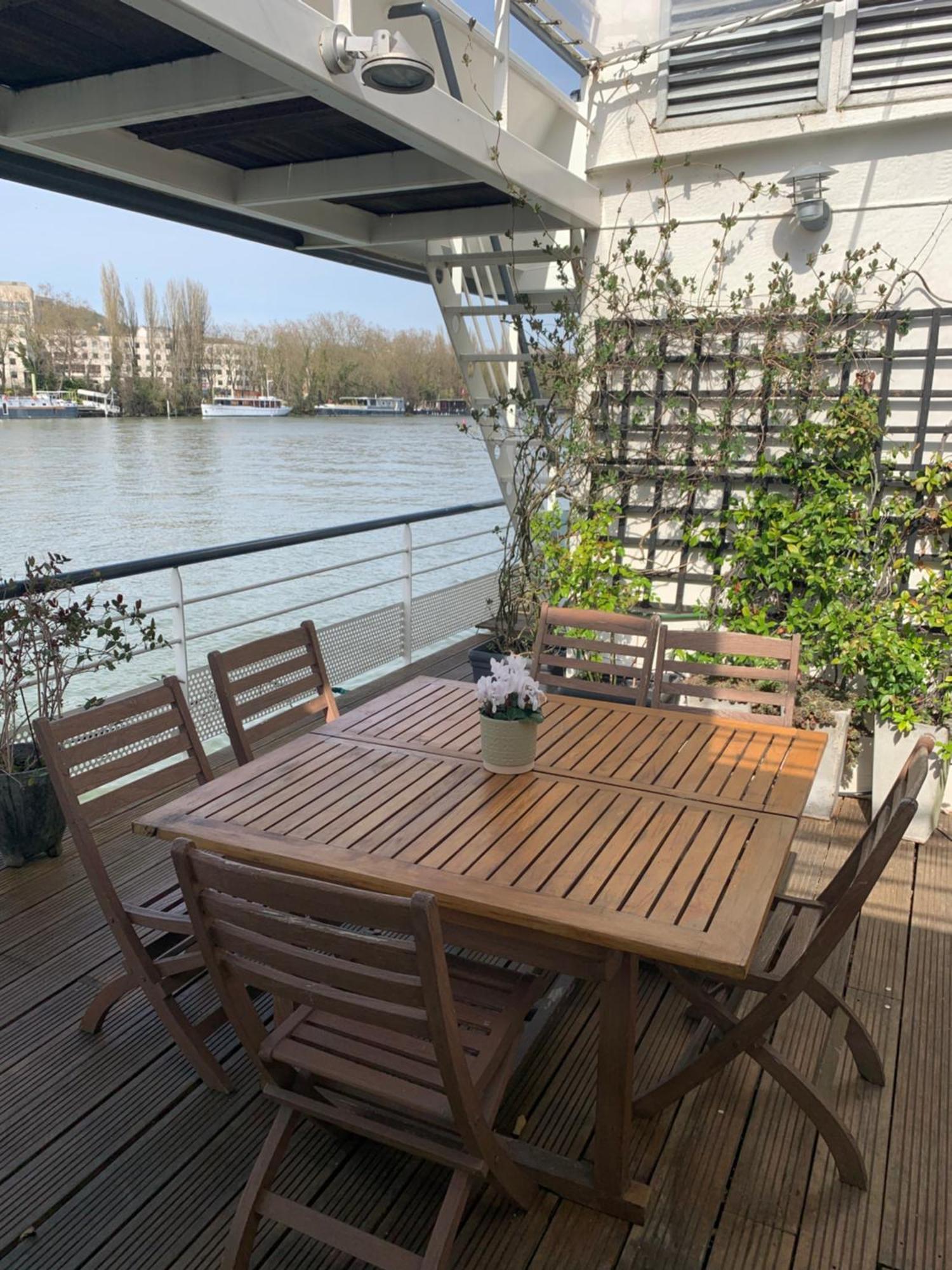 Loft Sur L'eau Avec Parking Parigi