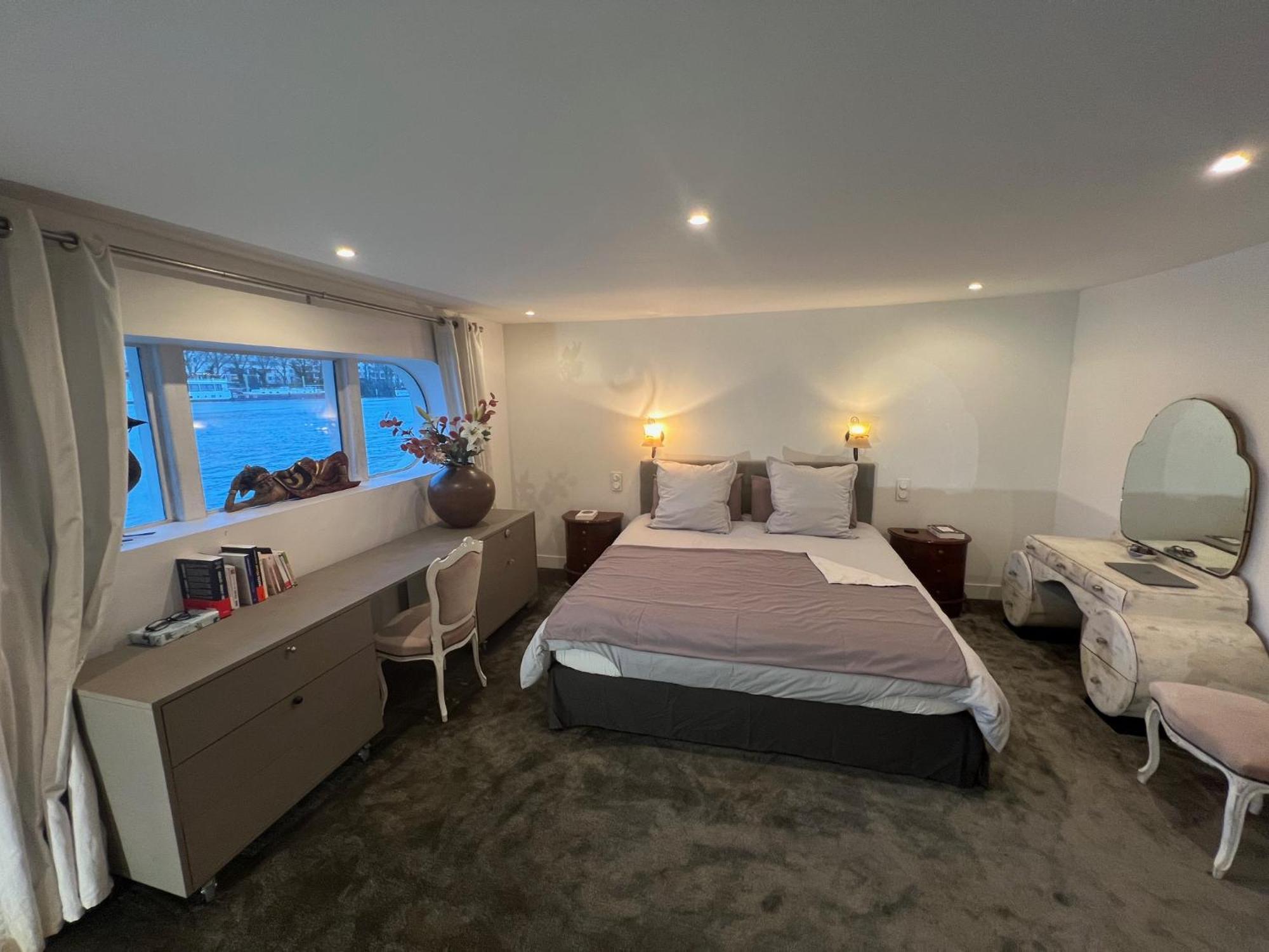 Apartment Loft Sur L'eau Avec Parking *